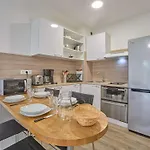 Διαμέρισμα Spacieux T2 Renove Avec Balcon, Wifi Et Animaux Admis A - Fr-1-841-54