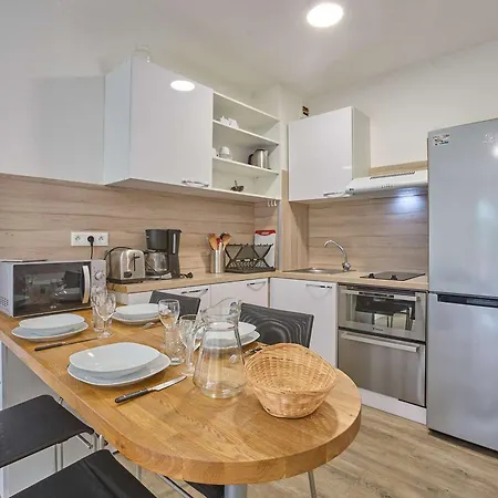 Apartment Spacieux T2 Rénové, Vue Nature, Balcon Sud, Wifi, Parking à Barbotan - Fr-1-841-54
